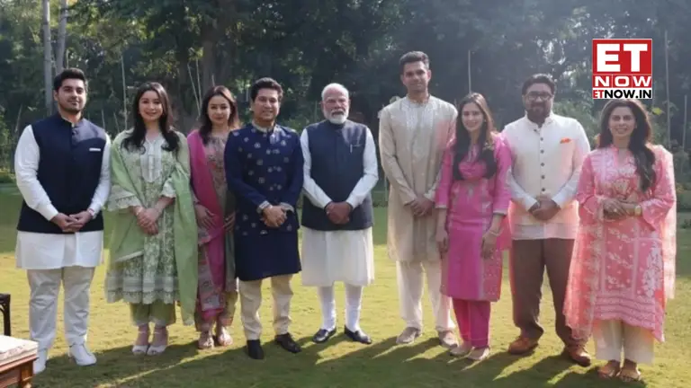 Sachin Tendulkar invites PM Modi to his son's wedding